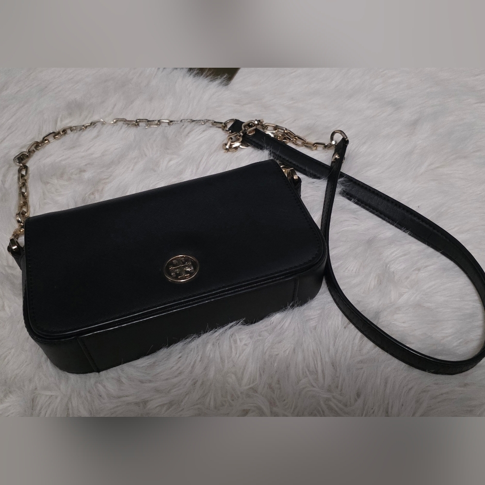 Tory Burch Black Crossbody Bag with chain - Preloved